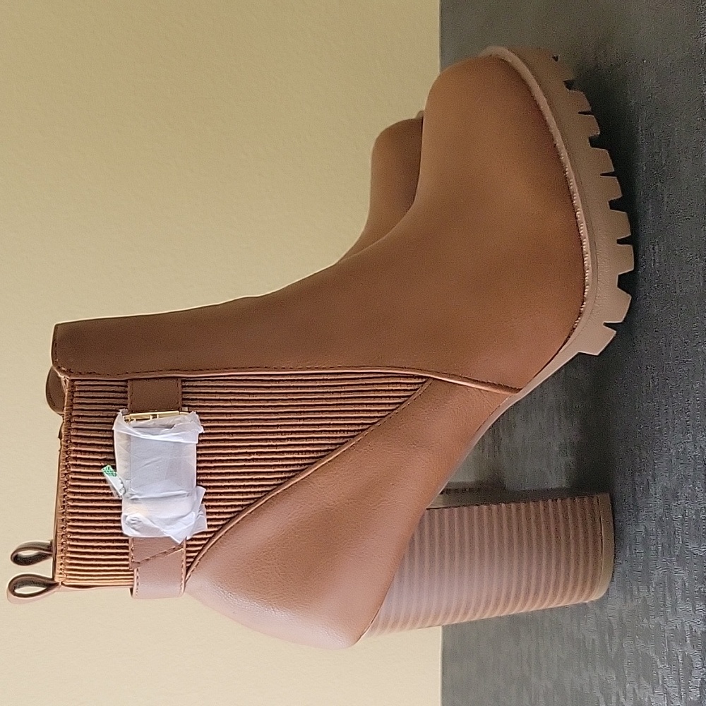 Brand New Top Moda Booties Size 8 1/2